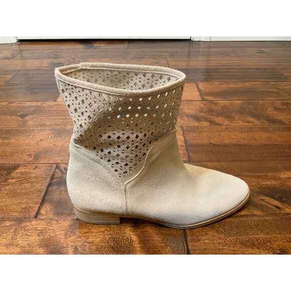 Michael Kors Tan Leather Suede Perforated Ankle Booties, Size 9.5 (US) - Picture 1 of 7
